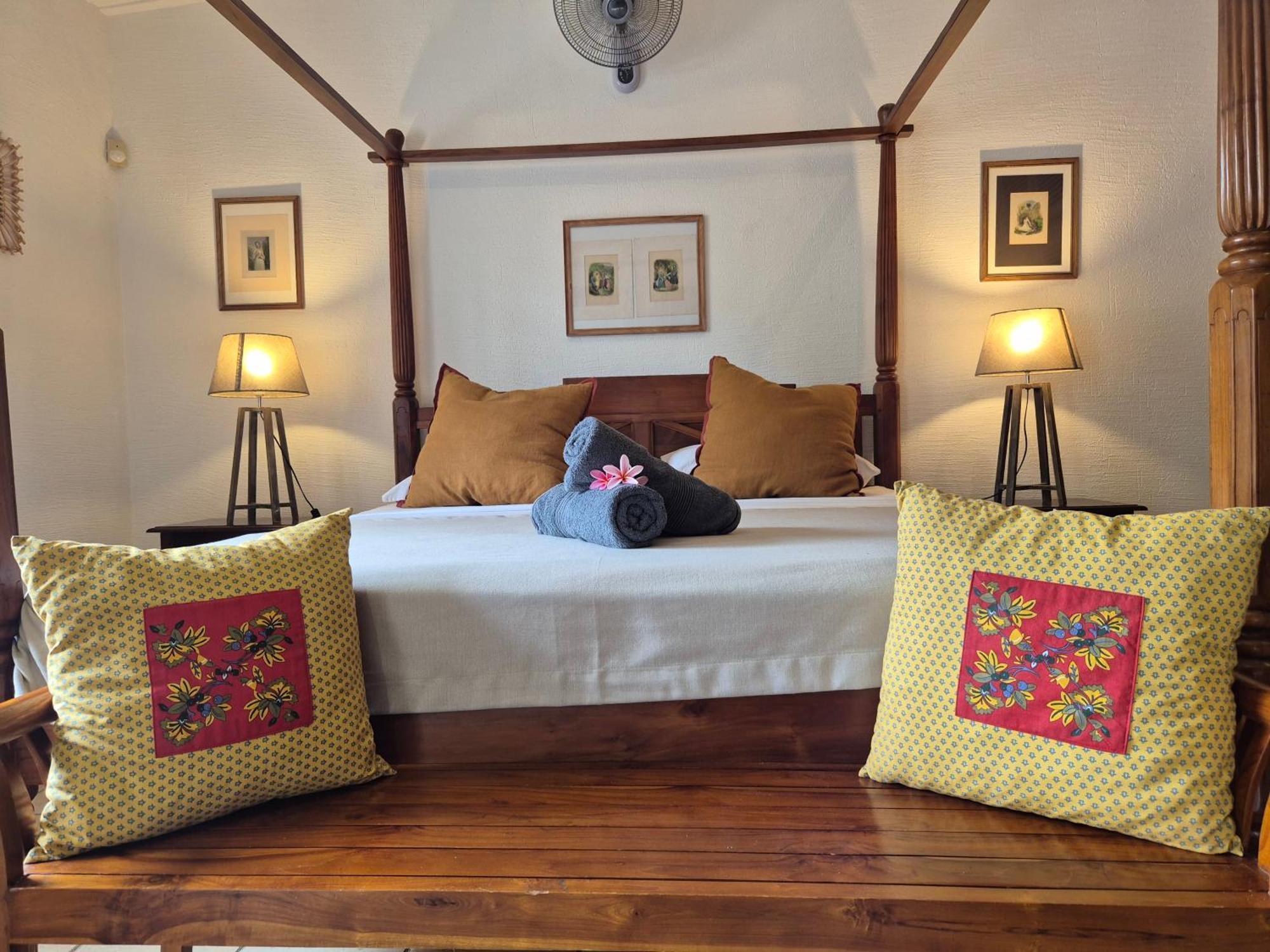 Shanti Ghar Guest House Tamarin Dış mekan fotoğraf